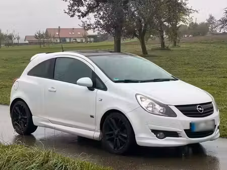 Opel Corsa 1.0 65 OPC Line