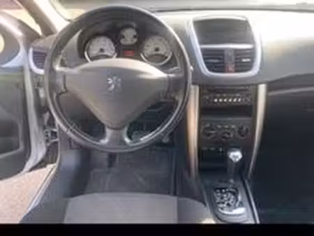 Peugeot 207 CC 1.6 VTi 120