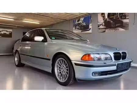 BMW Série 5 535i 3.5 245