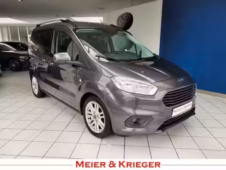 Ford Tourneo Courier 1.5 Titanium
