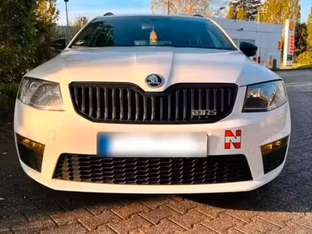 Škoda Octavia RS 2.0 TSI 220
