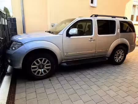 Nissan Pathfinder V6 3.0 dCi 231 Le 4x4