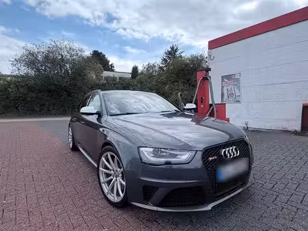 Audi A4 RS4 V8 4.2