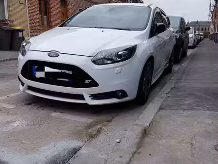 Ford Focus ST 2.0 250