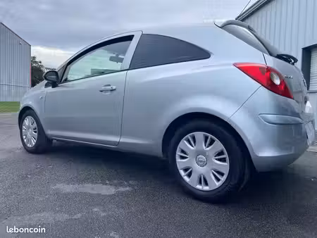 Opel Corsa 1.2 80 Enjoy