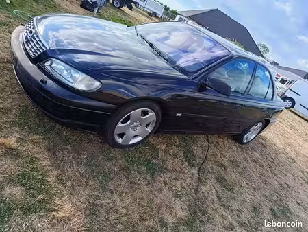 Opel Omega V6 3.2 217 Executive