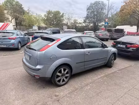 Ford Focus 1.4 80