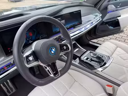 BMW Série 7 Activehybrid 3.0 381 M Performance xDrive