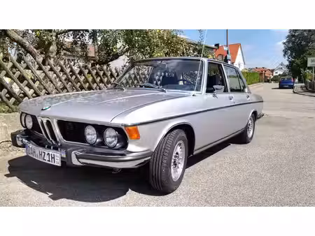 BMW E3 2500