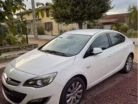 Opel Astra 1.6 CDTI 136