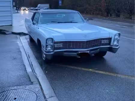 Cadillac Deville 