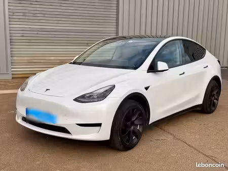 Tesla Model Y Grande Autonomie 275