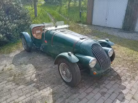 Austin-Healey 100-6 