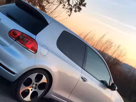 Volkswagen Golf GTI 2.0 TSI 210