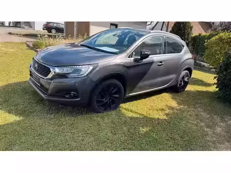 DS 4 