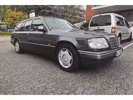 Mercedes-Benz Classe E E 300 V6 3.0 136