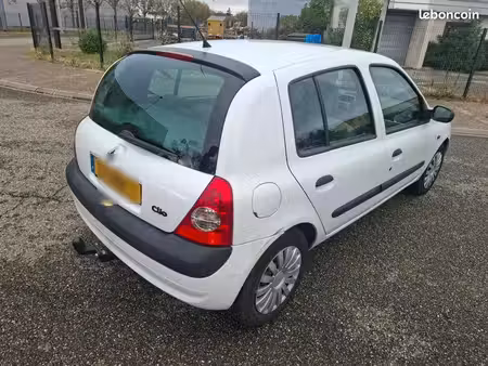 Renault Clio 