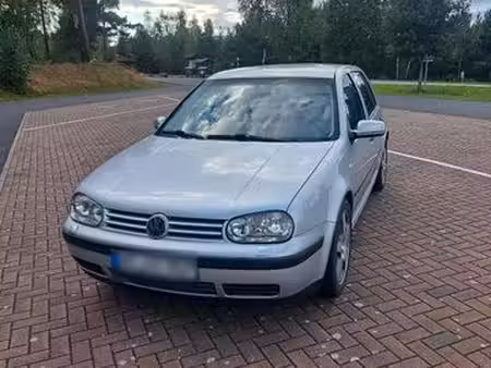 Volkswagen Golf 1.4 75