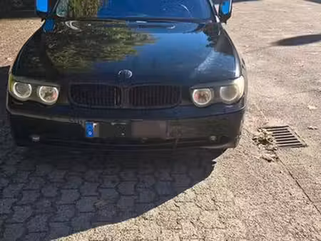 BMW Série 7 735i 3.5 272
