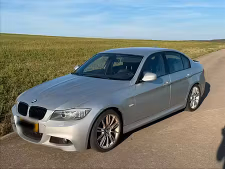 BMW Série 3 330d 3.0 245