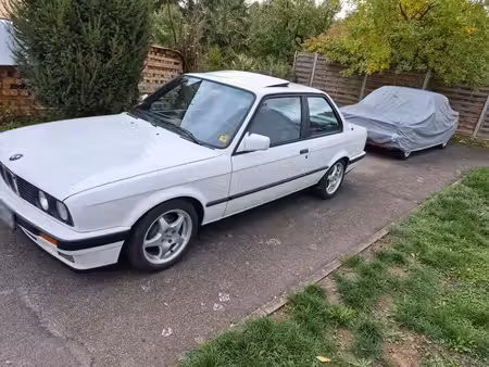 BMW Série 3 320i 2.0 150