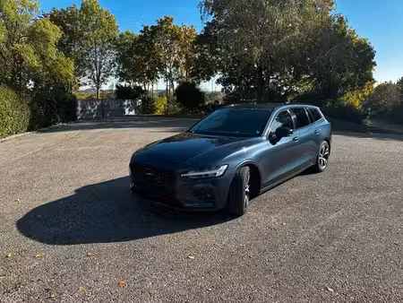 Volvo V60 D4 2.0 190 R Design
