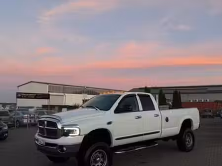 Dodge RAM 2500 V8 5.7