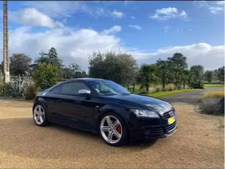 Audi TT 2.0 TFSI 200 S line