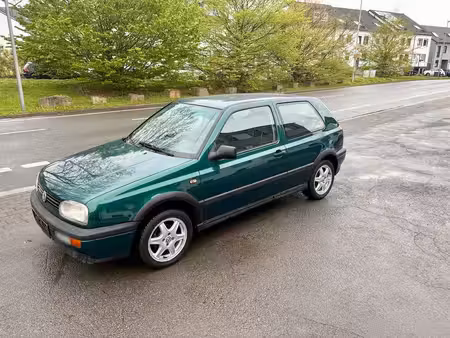 Volkswagen Golf 1.6 75
