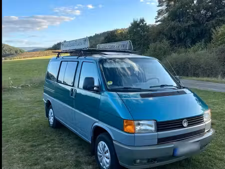 Volkswagen Transporter T4 2.4