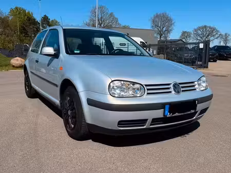 Volkswagen Golf 1.6 100