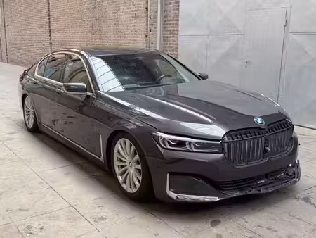 BMW Série 7 745e 3.0 286