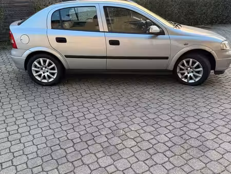 Opel Astra 1.6