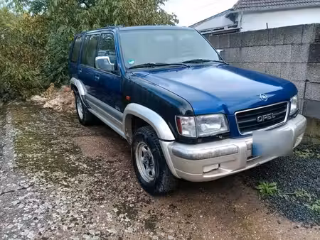 Opel Monterey 