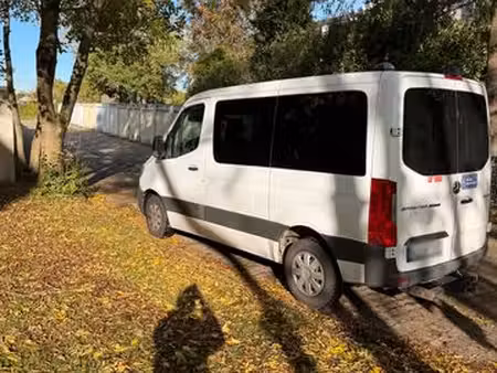 Mercedes-Benz Sprinter 143