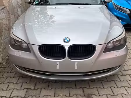 BMW Série 5 530d 3.0 235