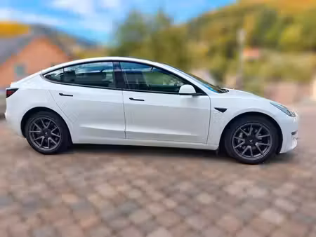 Tesla Model 3 Standard Plus 283