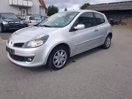 Renault Clio Initiale Paris