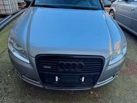 Audi A4 2.0 TDI 140 S line quattro
