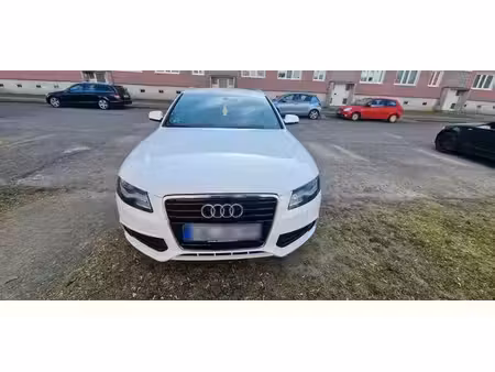Audi A4 V6 3.0 S line quattro