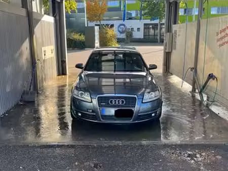 Audi A6 quattro
