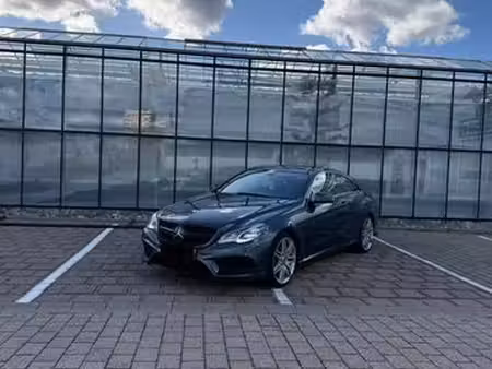 Mercedes-Benz Classe E E 300 252