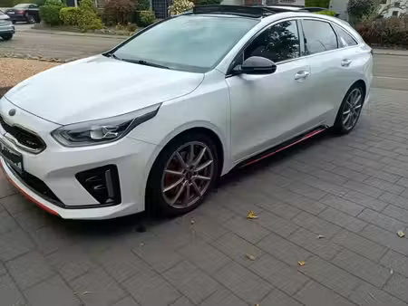 Kia Ceed 1.6 T GDi 204