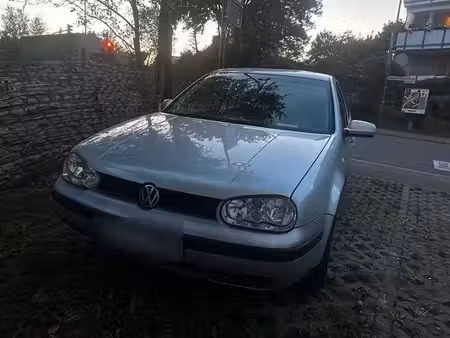 Volkswagen Golf 1.6 TDI 105