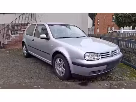 Volkswagen Golf 1.4 75