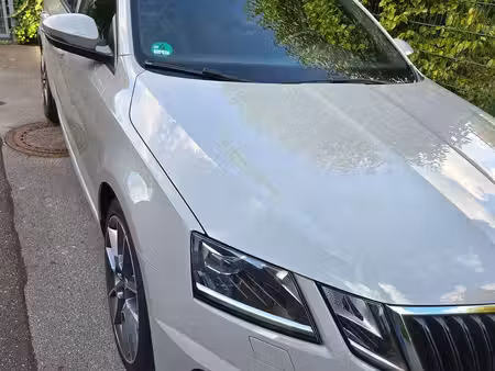 Škoda Octavia RS 2.0 TSI 230