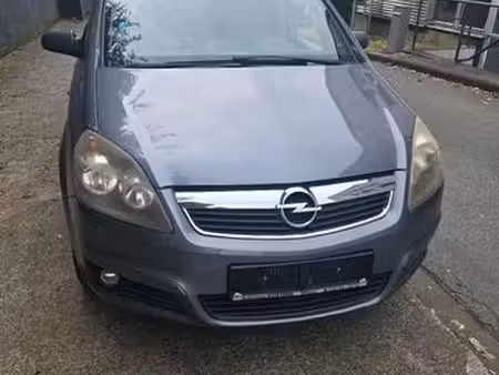 Opel Zafira 2.0 85