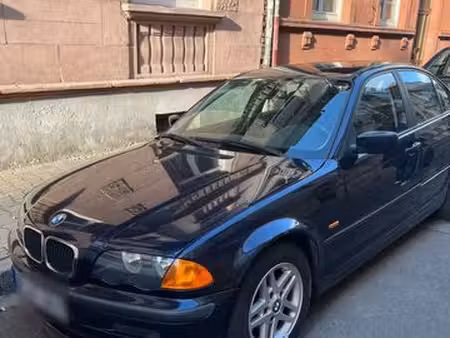 BMW Série 3 318i 1.9 118