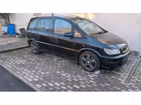Opel Zafira OPC 2.0 147 OPC Line