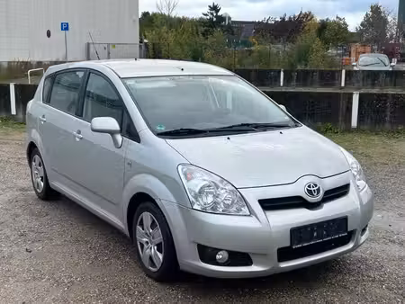 Toyota Corolla 2.2 136 Sol
